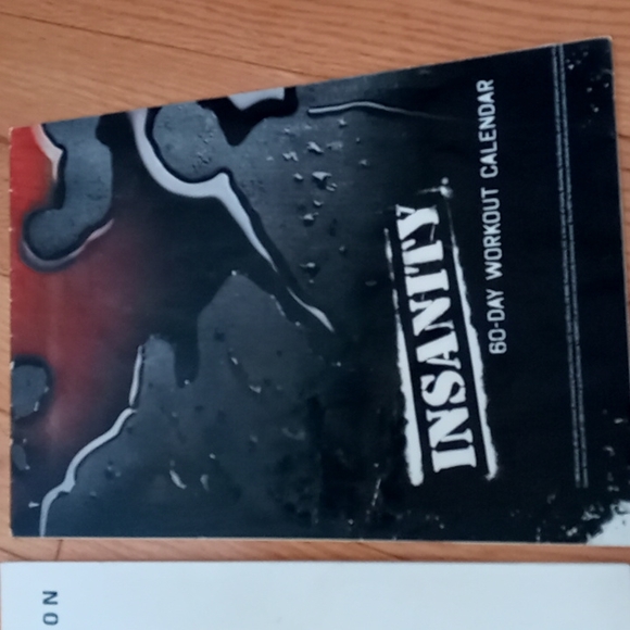 Beach body insanity dvds, nutrition book and calendar - Picture 3 of 3